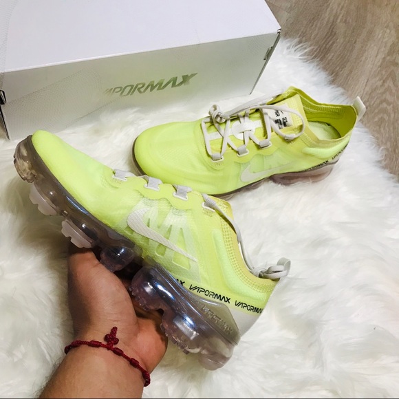 😍Nike Air VaporMax “Luminous Green” - Picture 4 of 7